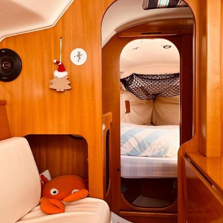 Готель Surfbird Cozy Sailboat Escape Лісабон Екстер'єр фото